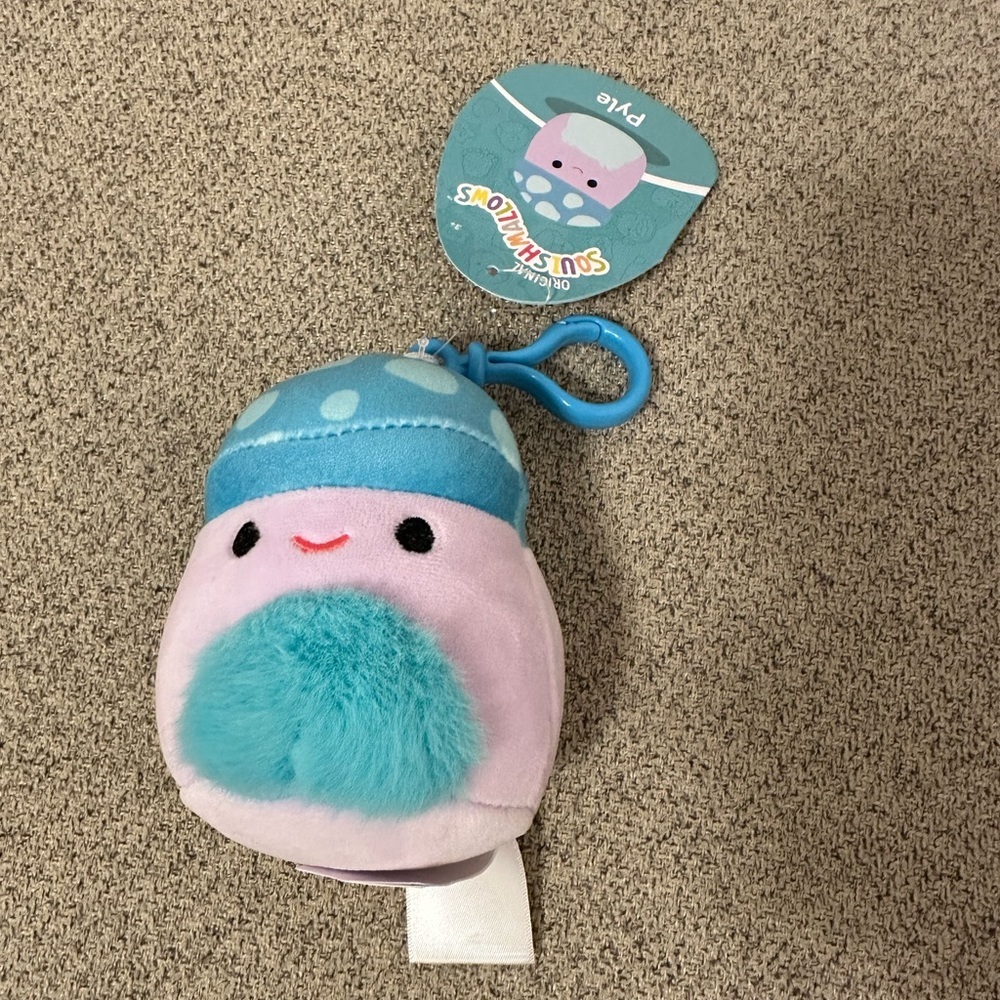 NWT   🍄 3" Pyle Clip Mushroom Squishmallow